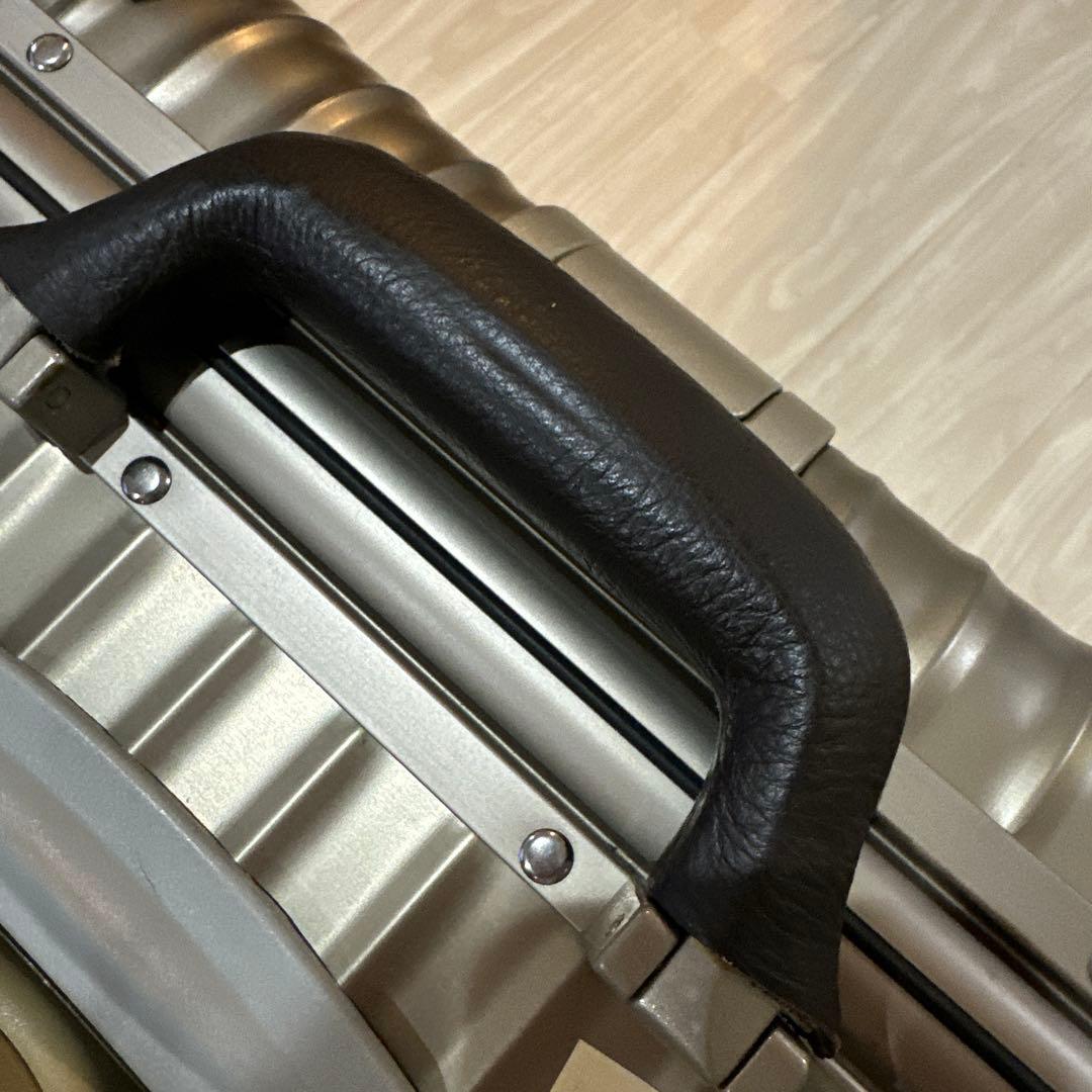 RIMOWA トパーズ チタニウム 32L(機内用)