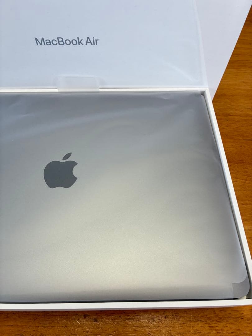 【美品】MacBook Air M1 13インチ おまけ付き