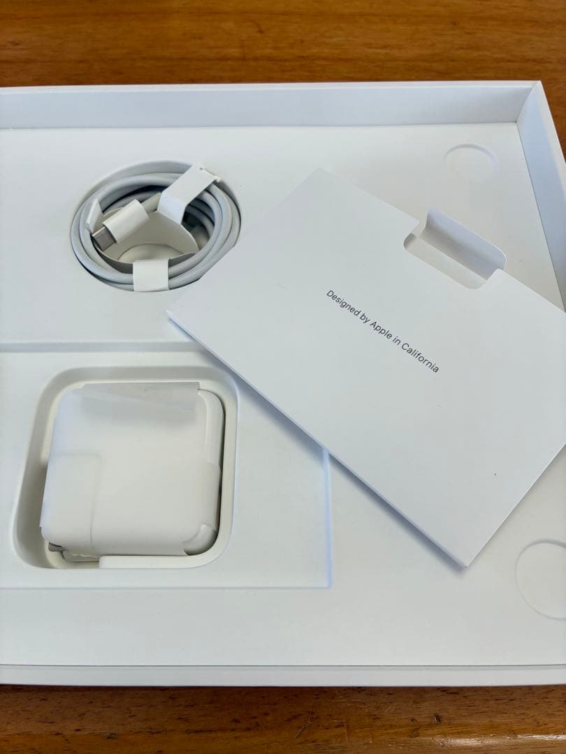 【美品】MacBook Air M1 13インチ おまけ付き