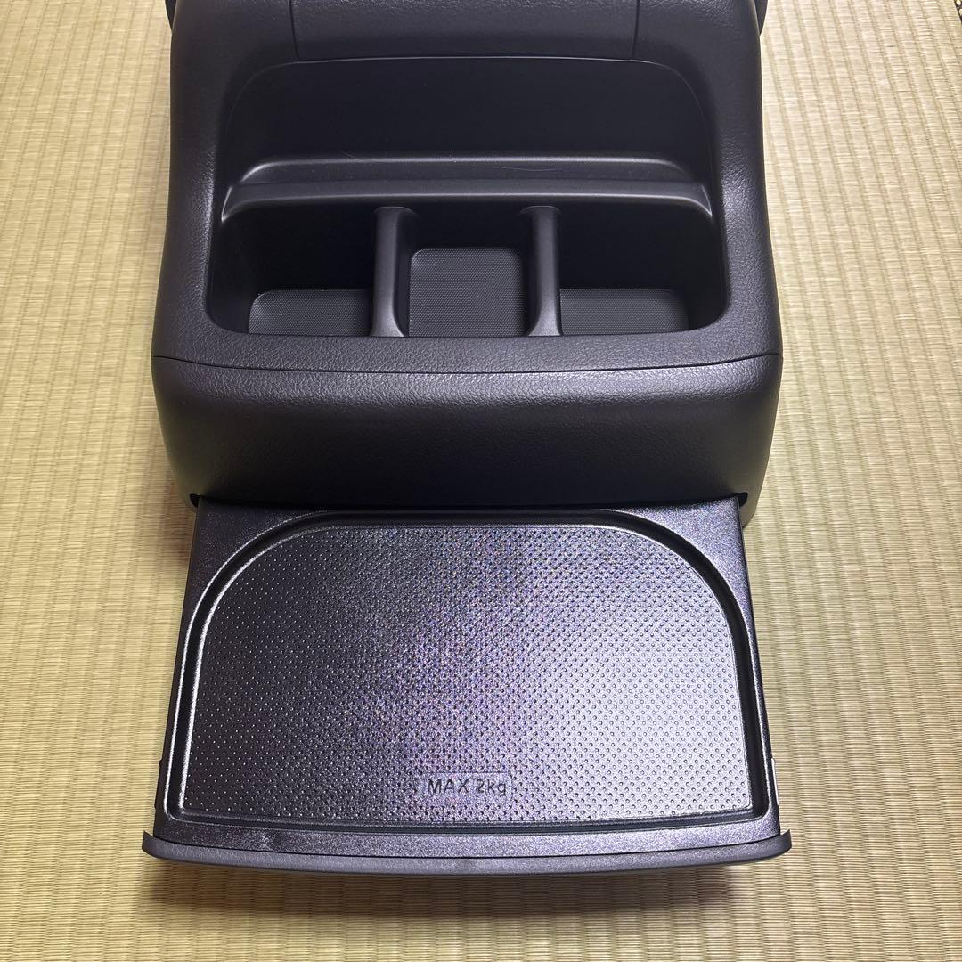 キャラバン グランドプレミアムＧＸ 純正センターコンソール　新車外し