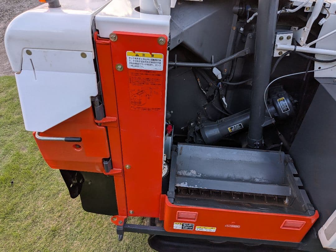 コンバイン　ARN 214 整備清掃簡易　各所新品部品交換　 配達可能　即使用