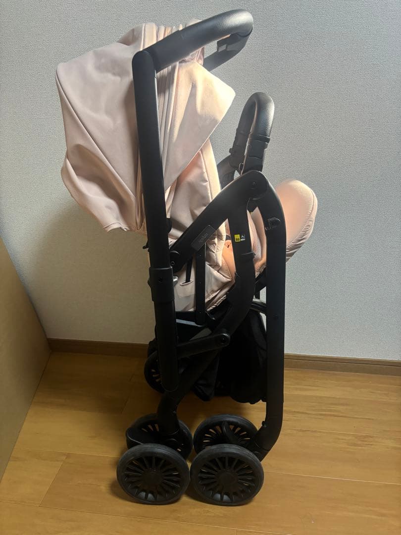 保証書、説明書なし　アップリカ　マール　リミテッドピンク　mar