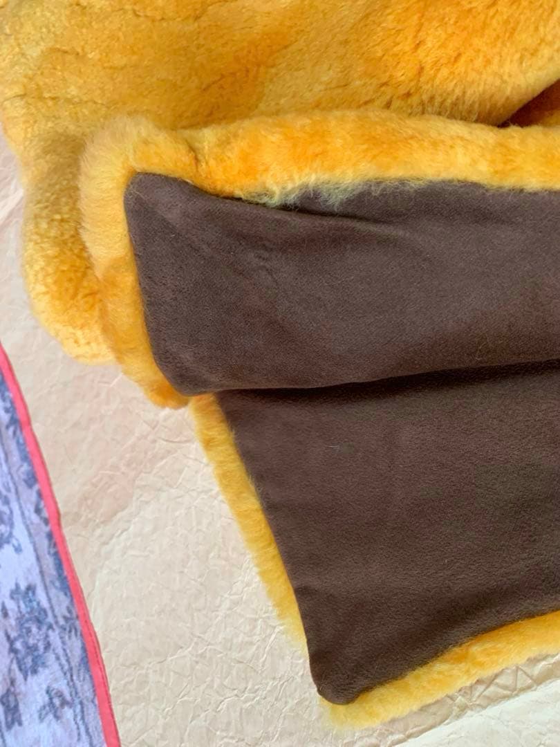 超美品ロフテー上質リアルムートンカーペットソファラグオーストラリア産羊毛辛子色②