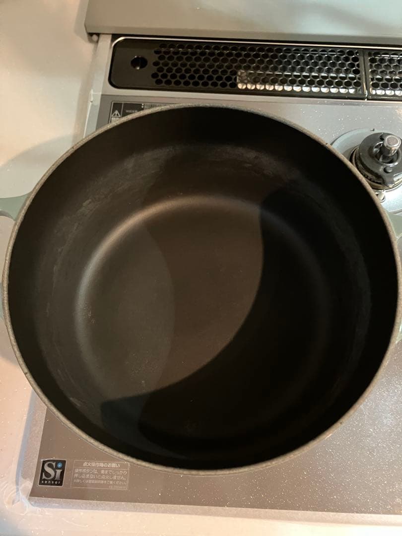 LE CREUSET 鋳鉄 両手鍋 グレー 約22cm ルクレーゼ