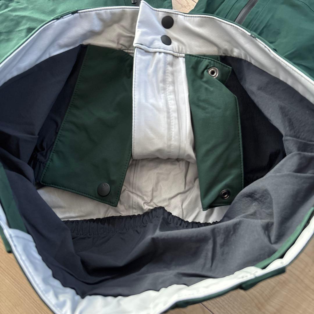 新品　オークリー　メンズ　スノーボードウェア　スキー　ウィンタースポーツ　L