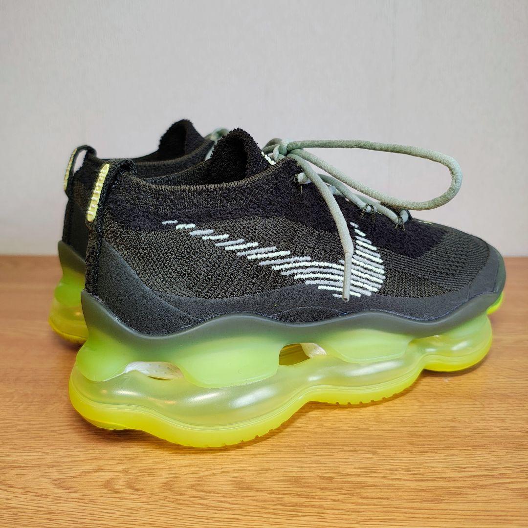 靴 NIKE AIR MAX SCORPION FK \"Barely Volt\"