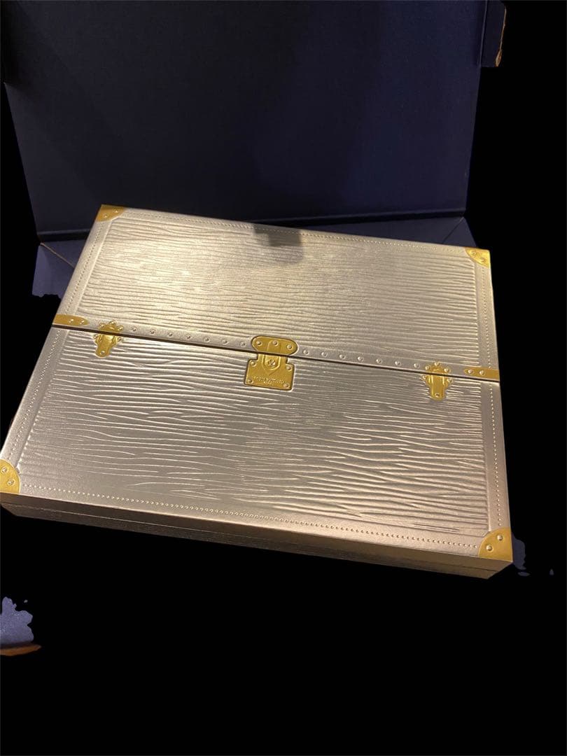 新品 ルイヴィトン 盾 非売品 限定品 置物 インテリア