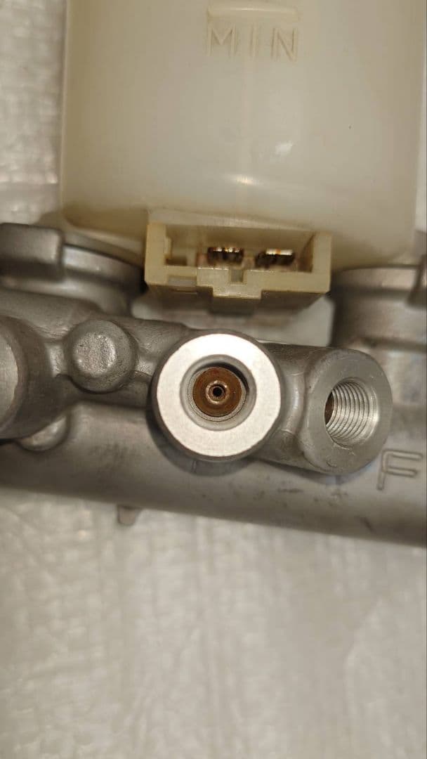 日産 BM50 マスターシリンダー TOKICO ABS無し N1 中古