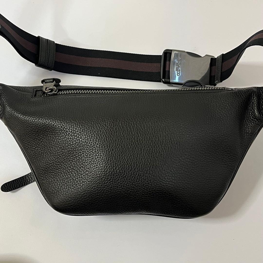 美品✨コーチ　トンプソン　ボディバッグ　ウエストバッグ　シボ革レザー　黒色