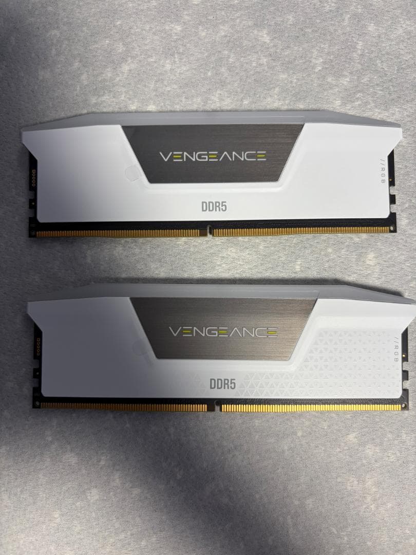 CORSAIR製 32GB DDR5-6000MHz ホワイト 箱なし未使用