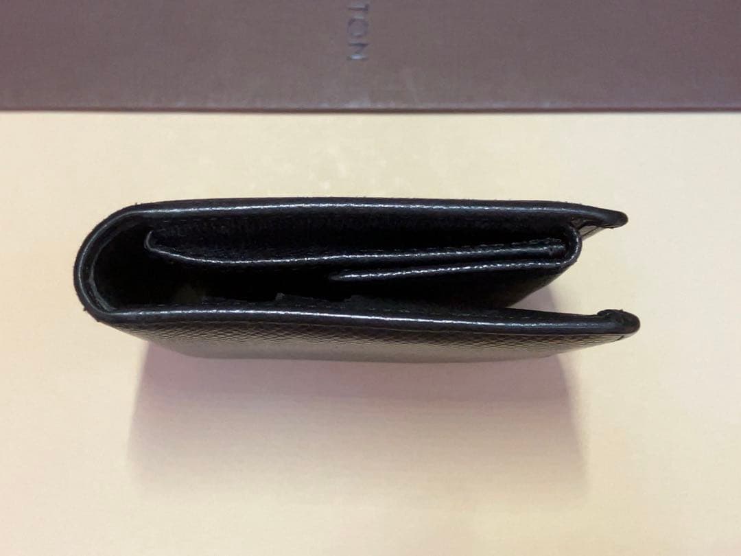 【美品】ルイヴィトン ポルトビエ3カルトクレディ 財布 タイガ アルドワーズ