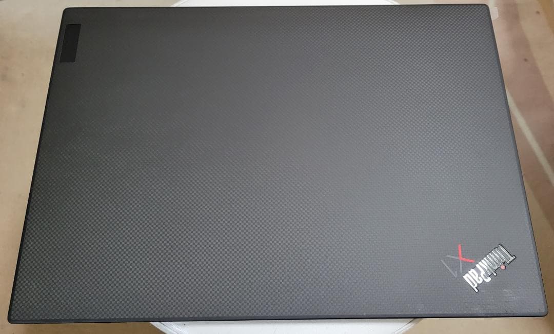 レノボ X1 カーボンファイバー Gen 11 + i7 + 32GB + 4K
