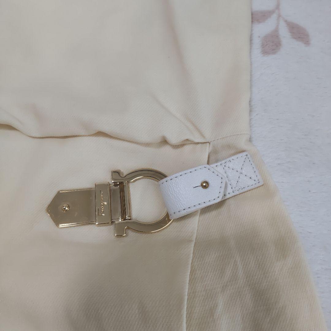 サルヴァトーレフェラガモ　クリーム色 スリーブレスドレス ワンピース　38