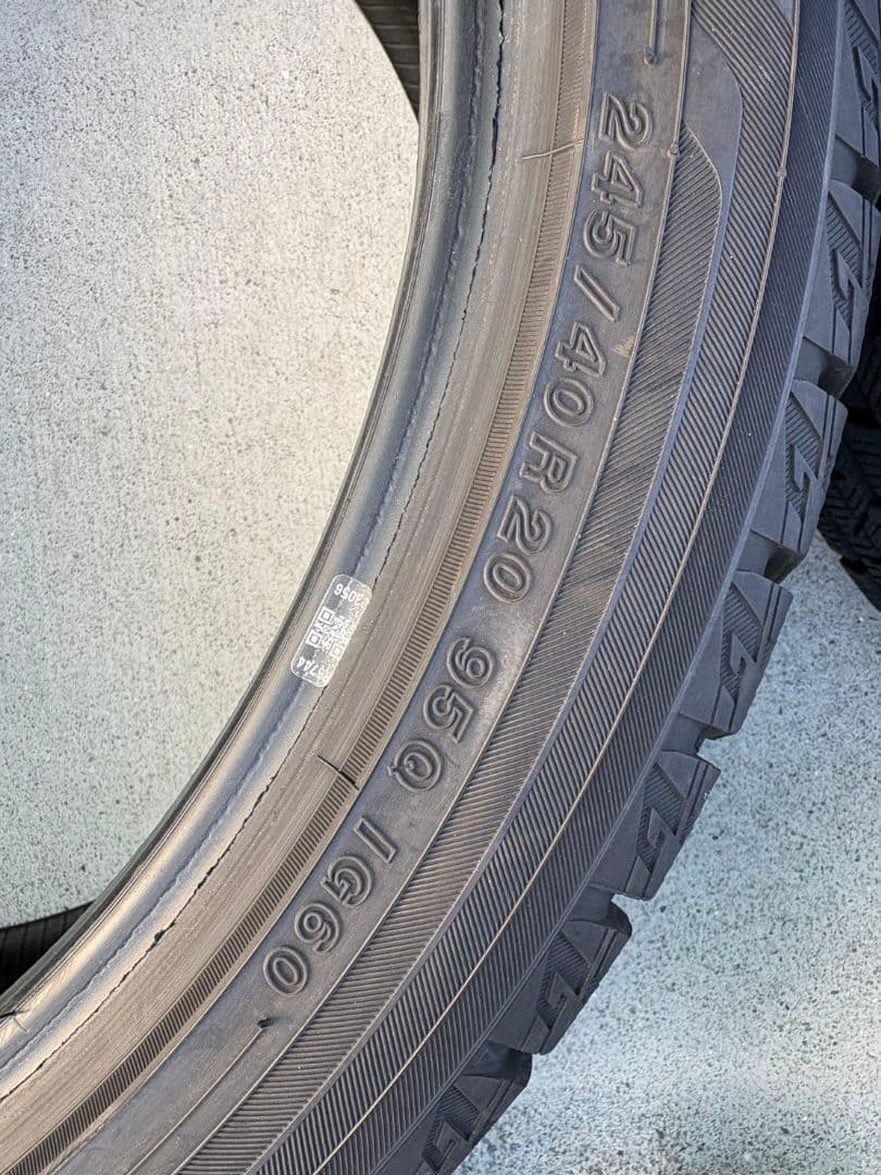 245/40/20 スタッドレスタイヤ YOKOHAMA　IG60 4本セット