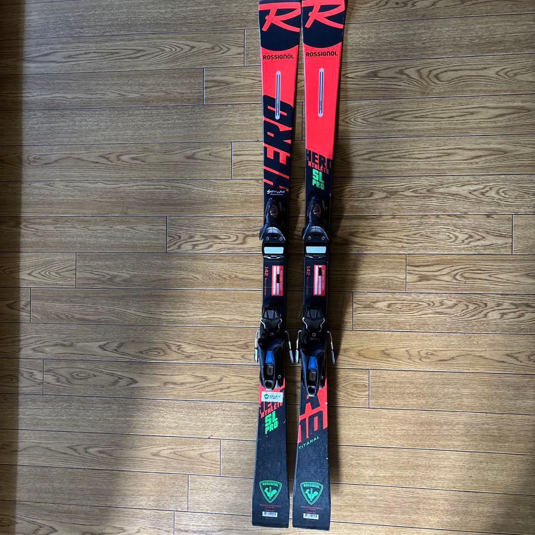 ロシニョール　ジュニア　スキー板　SL 142センチ　ROSSIGNOL