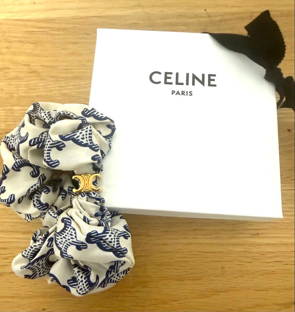 未使用　伊勢丹新宿店購入　正規品　CELINE セリーヌ　トリオンフ　シュシュ
