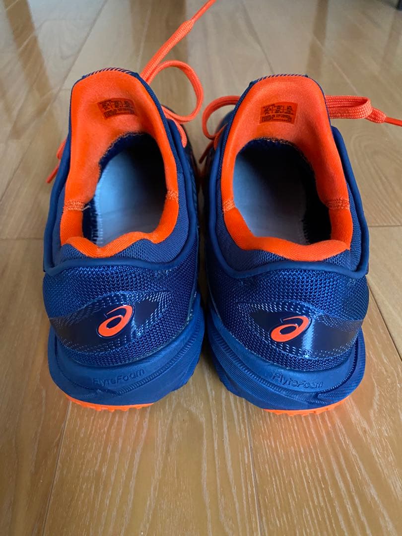 超美品テニスシューズ ASICS COURT FF 3 ＯＣ26.5cm