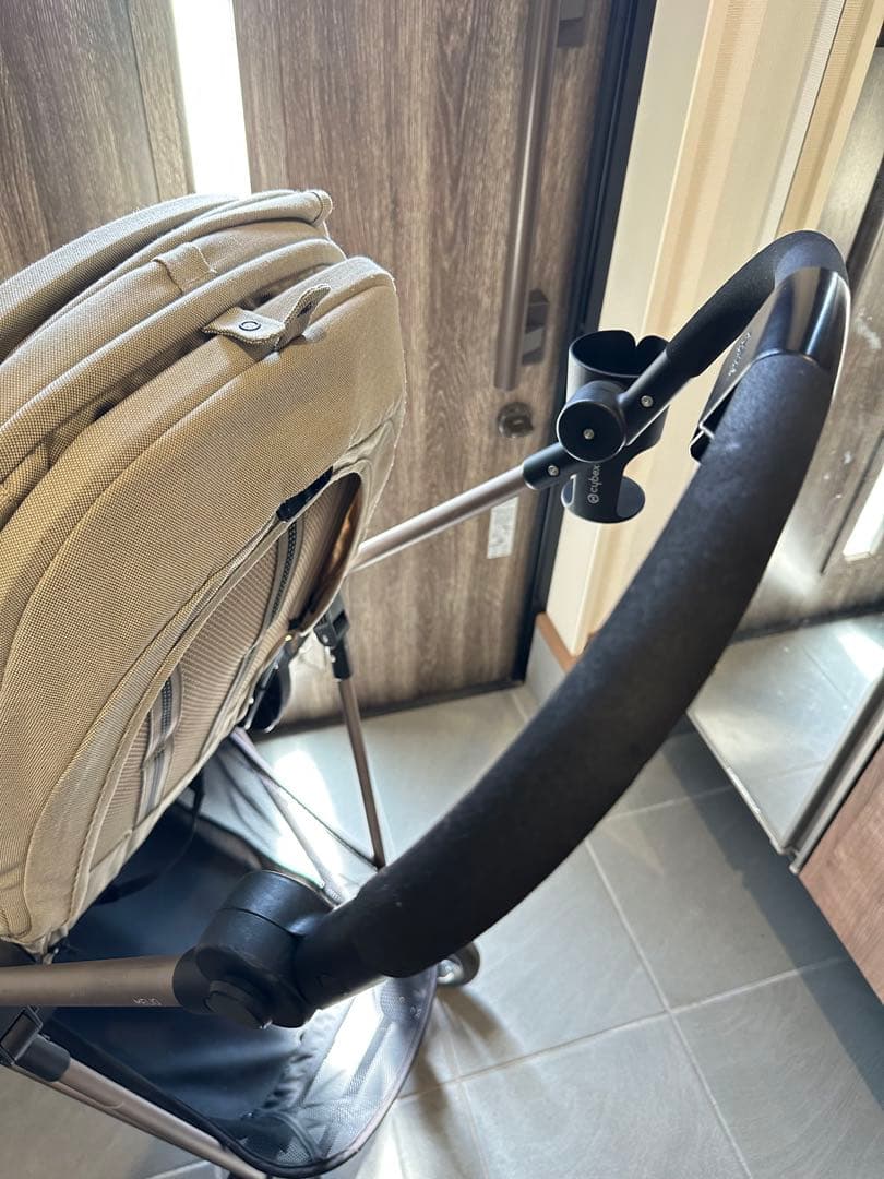 サイベックス　メリオ　ベビーカー ベージュ　アルミ