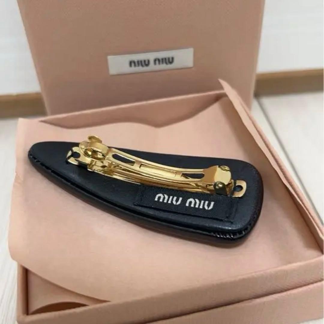 miumiu ヘアピン ブラック