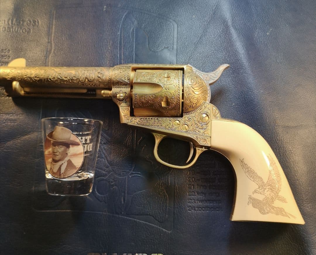 THE JOHN WAYNE REVOLVER 金属製モデルガン