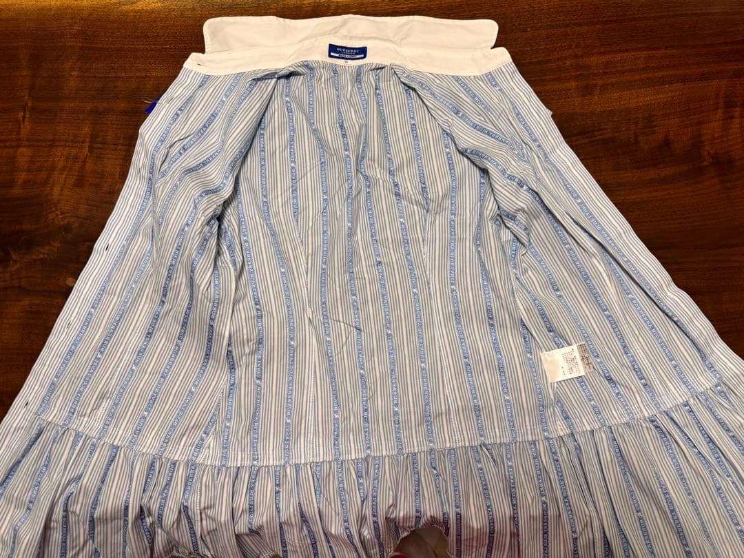 【BURBERRY】新品タグ付き 青白ストライプ 半袖シャツ