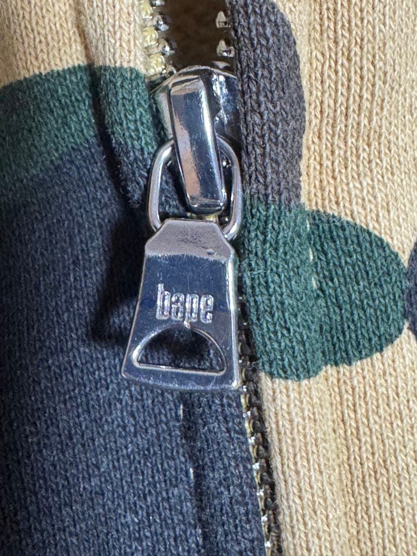 APE 1stカモシャークパーカー　L APE