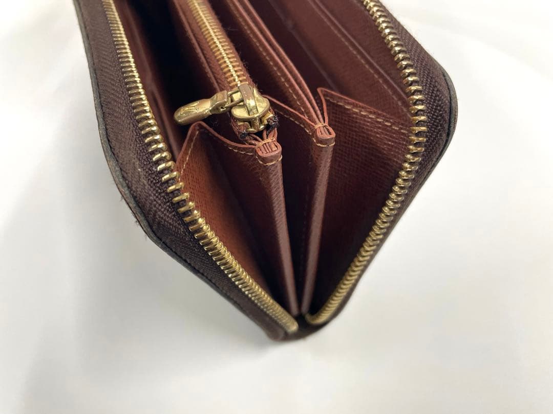 Louis Vuitton モノグラムジッピーウォレット