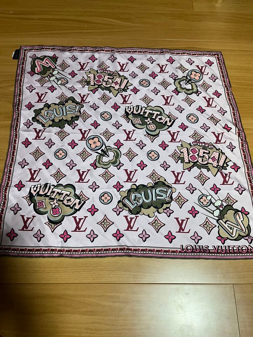 ク*タ様 美品ルイヴィトンスカーフ正方形
