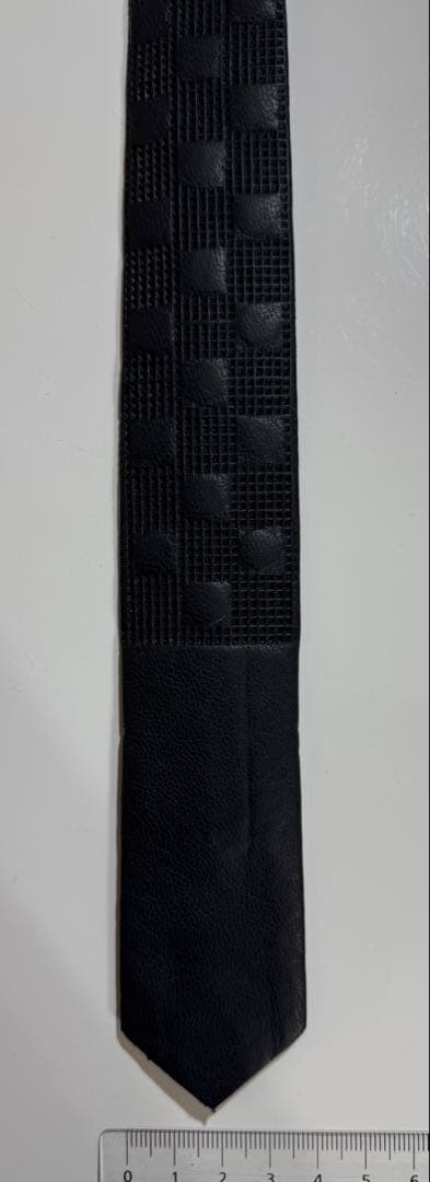 LOEWE (ロエベ) ANTEVIC スペイン製 本革 レザー ネクタイ 黒