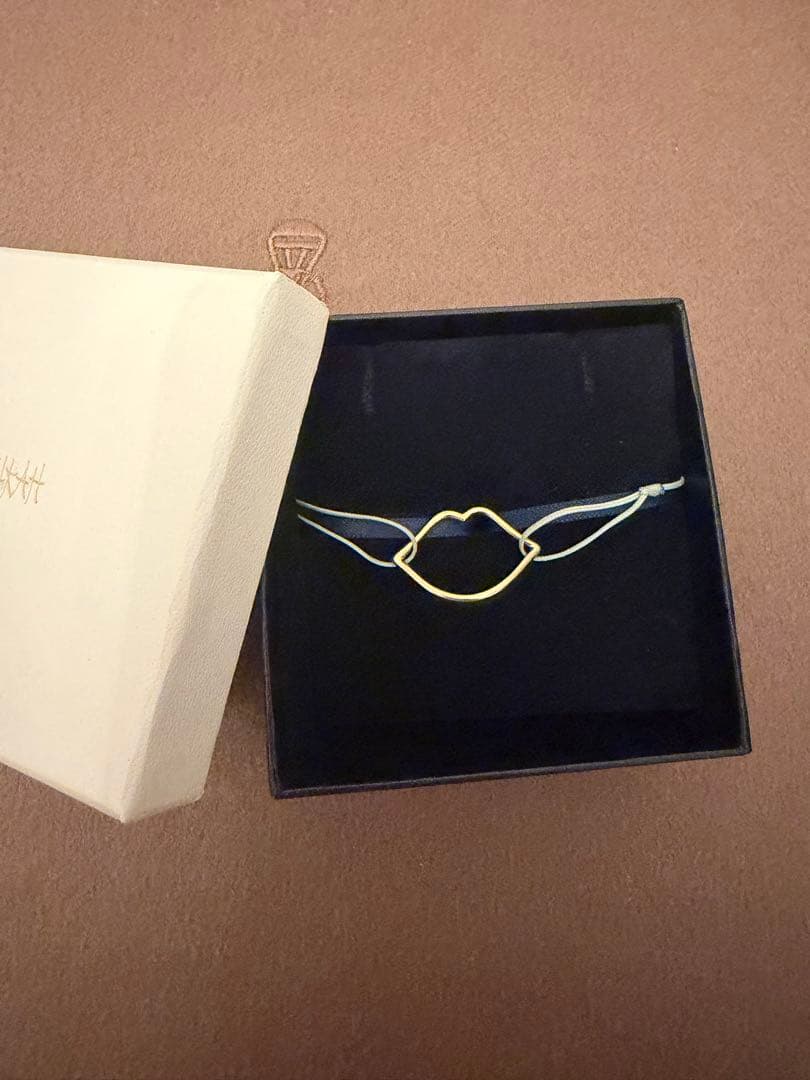 アーカーリップモチーフ ブレスレット 伊勢丹限定