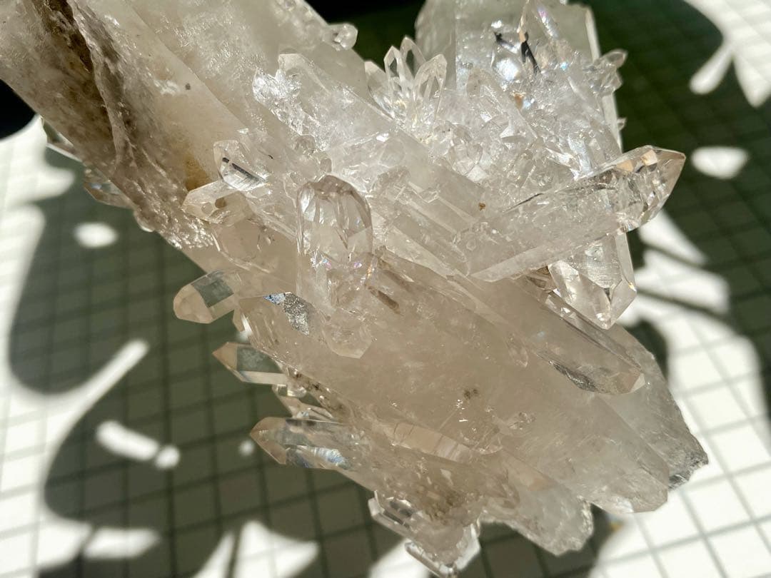 ゼッカ•デ•ソウザ産　カテドラル　バーナクル　天然石　水晶クラスター　虹入り