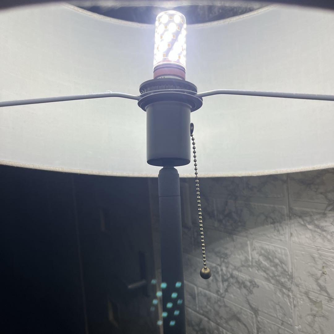 モダン フロアスタンド 照明 サイドテーブル　フロアランプ リネンシェード付き