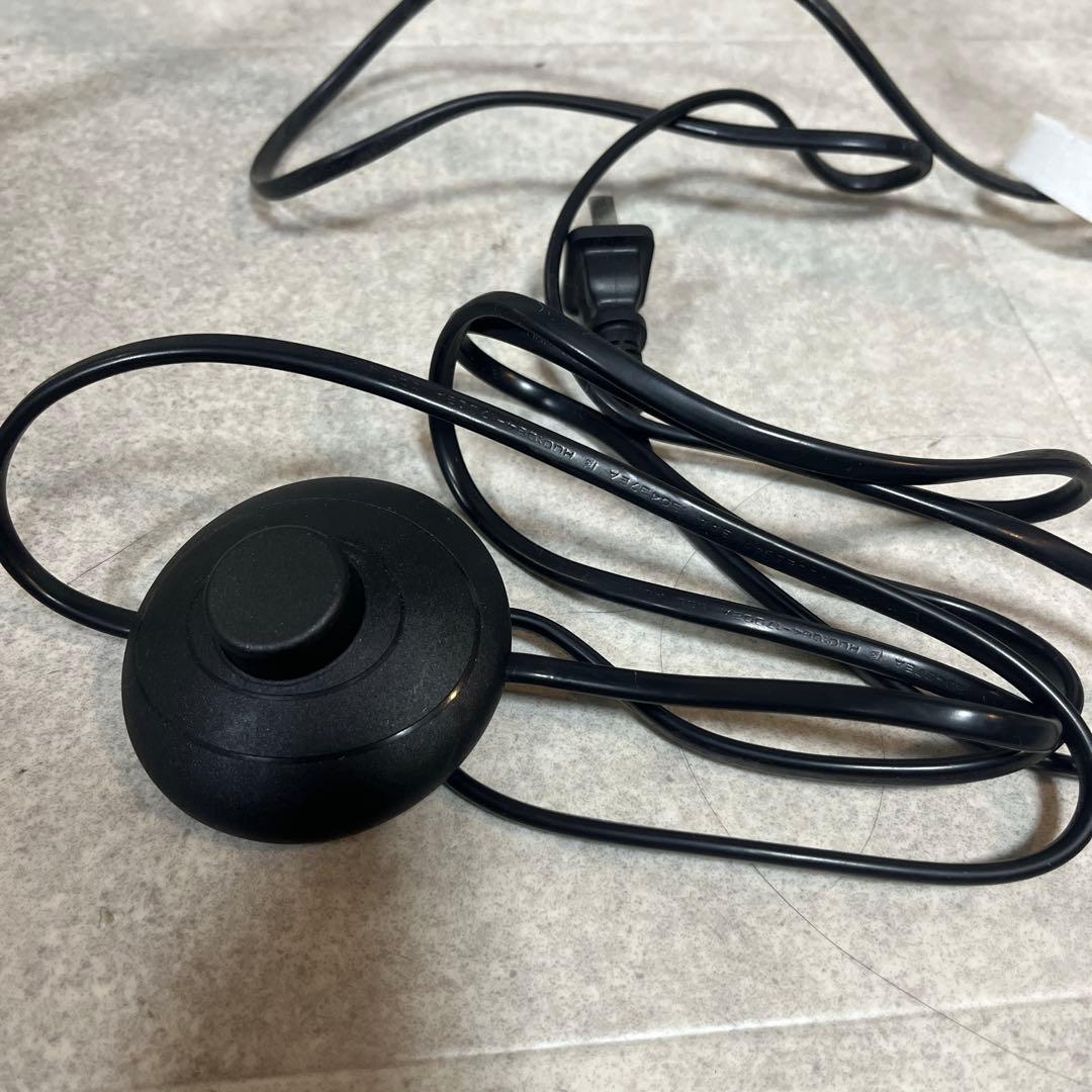 モダン フロアスタンド 照明 サイドテーブル　フロアランプ リネンシェード付き