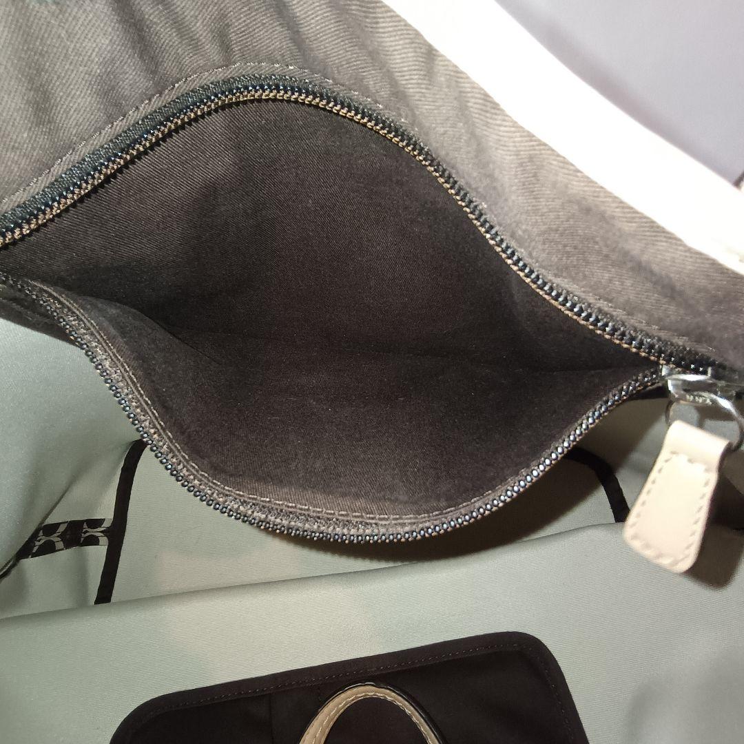 美品 正規品 コーチ トートバッグ PVCレザー シグネチャー 肩掛け 鞄