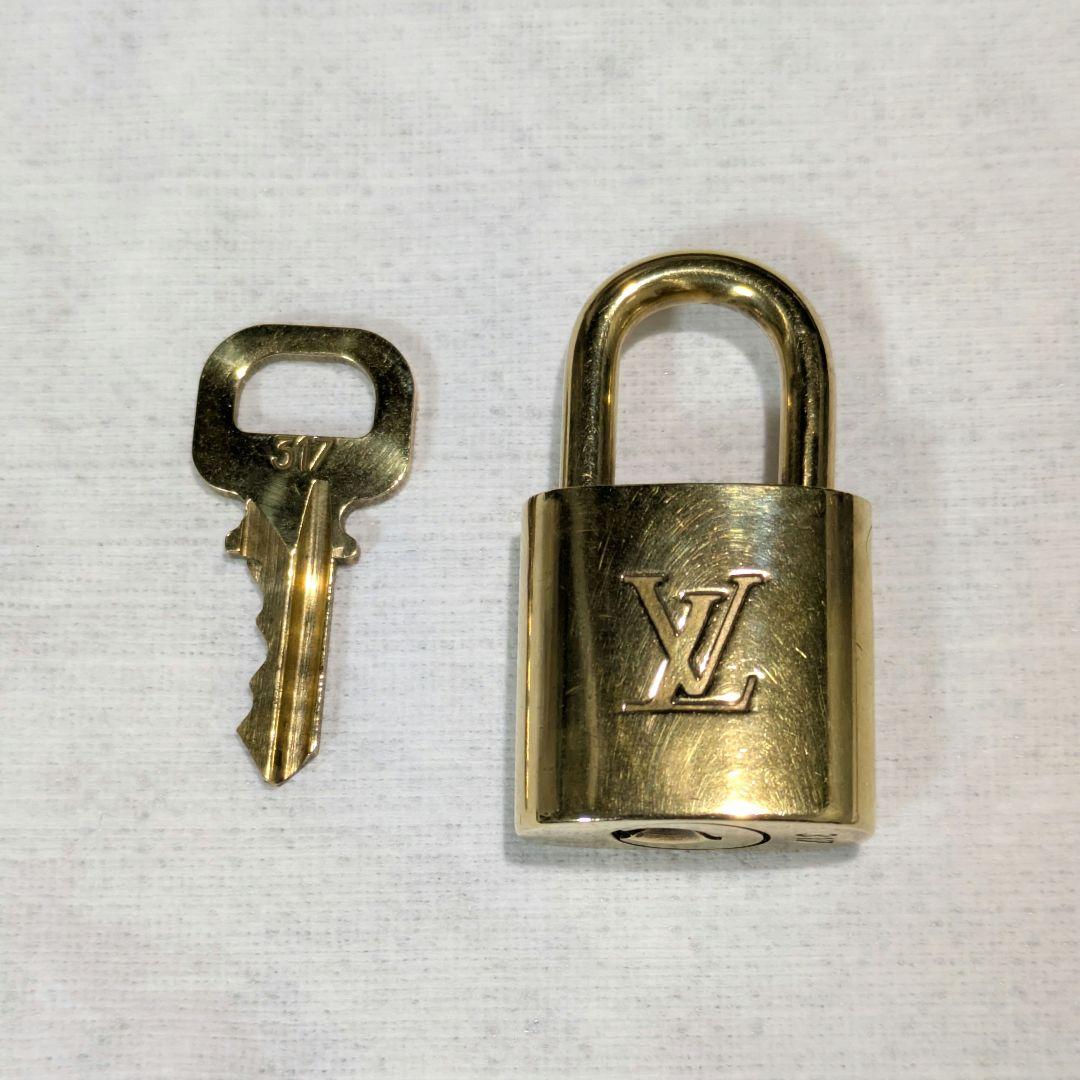 ルイヴィトン パドロック