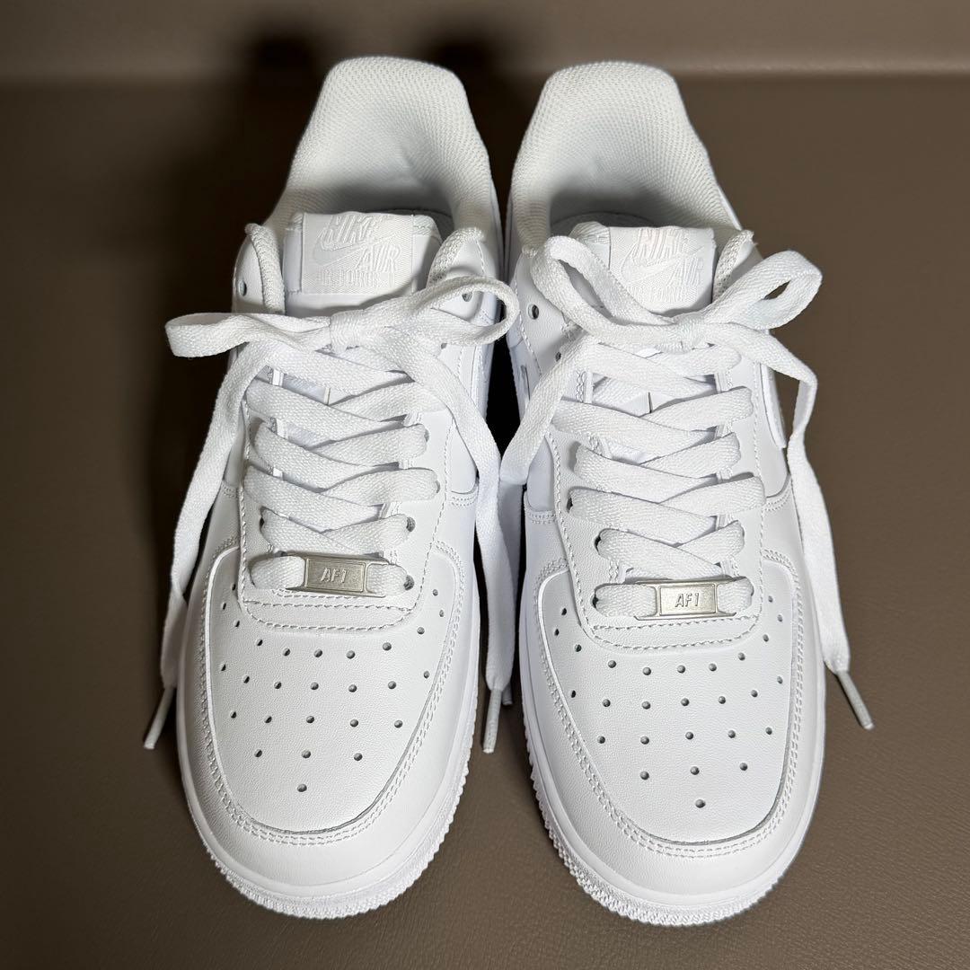 【極美品✨ナイキ】23cm/スニーカー/白/エアフォース1/カジュアル