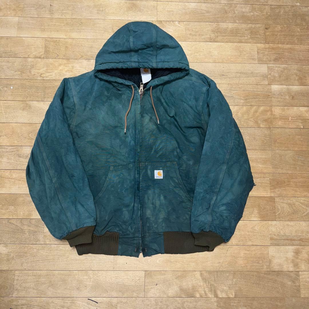 carhartt アクティブジャケット　グリーン　フェード　雰囲気