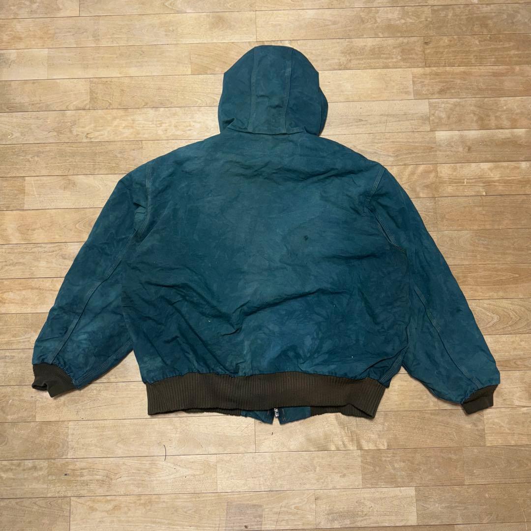 carhartt アクティブジャケット　グリーン　フェード　雰囲気