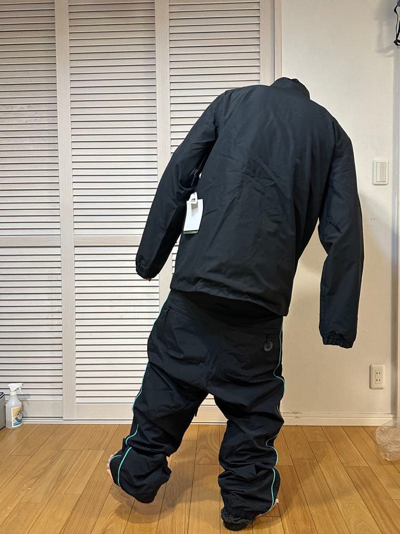 定価5万　上下Mセット　クイックシルバー