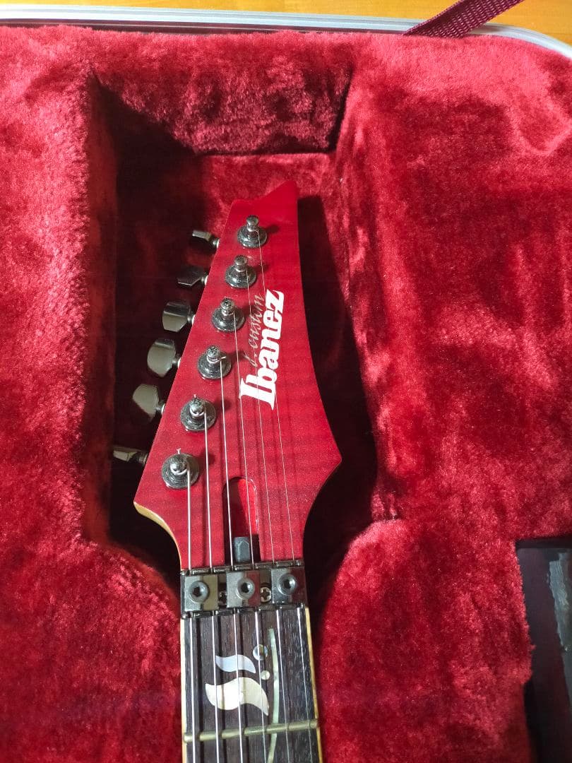 Ibanez エレキギター レッド ケース付き
