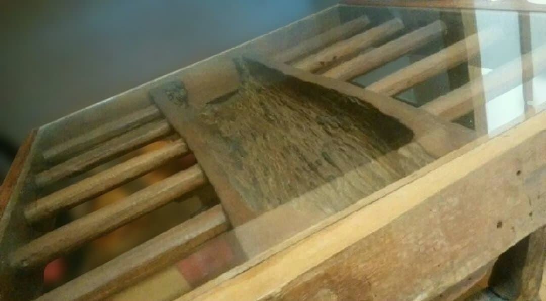 ローテーブル　木製　ガラス天板