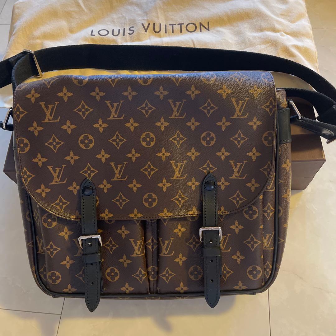 Louis Vuittonモノグラムメッセンジャ クリストファーアストロン