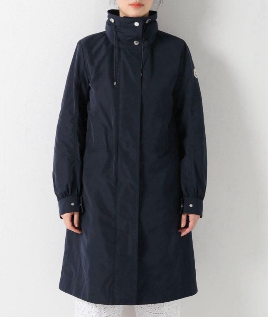 《未使用に近い》モンクレール　ナイロンロングコート