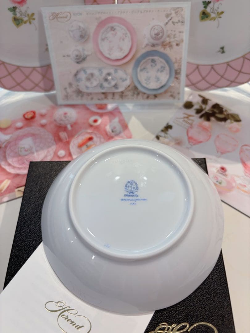 いそっぷ様　御専用　新品未使用ヘレンドメモリアルローズ　フルーツボウル1点