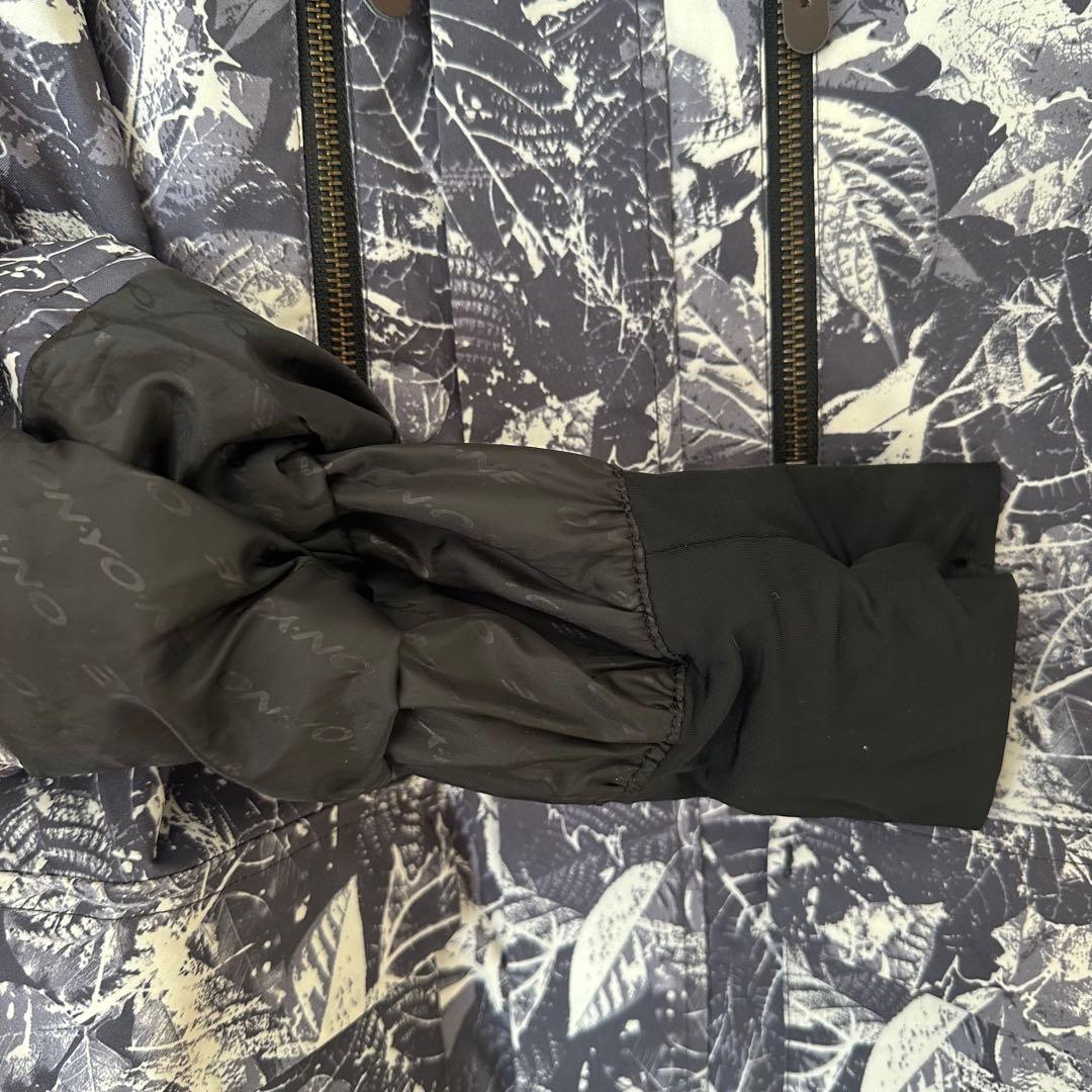 ONYONEスキースノボー雪山ウェア　上下セットメンズ身長180 LL？