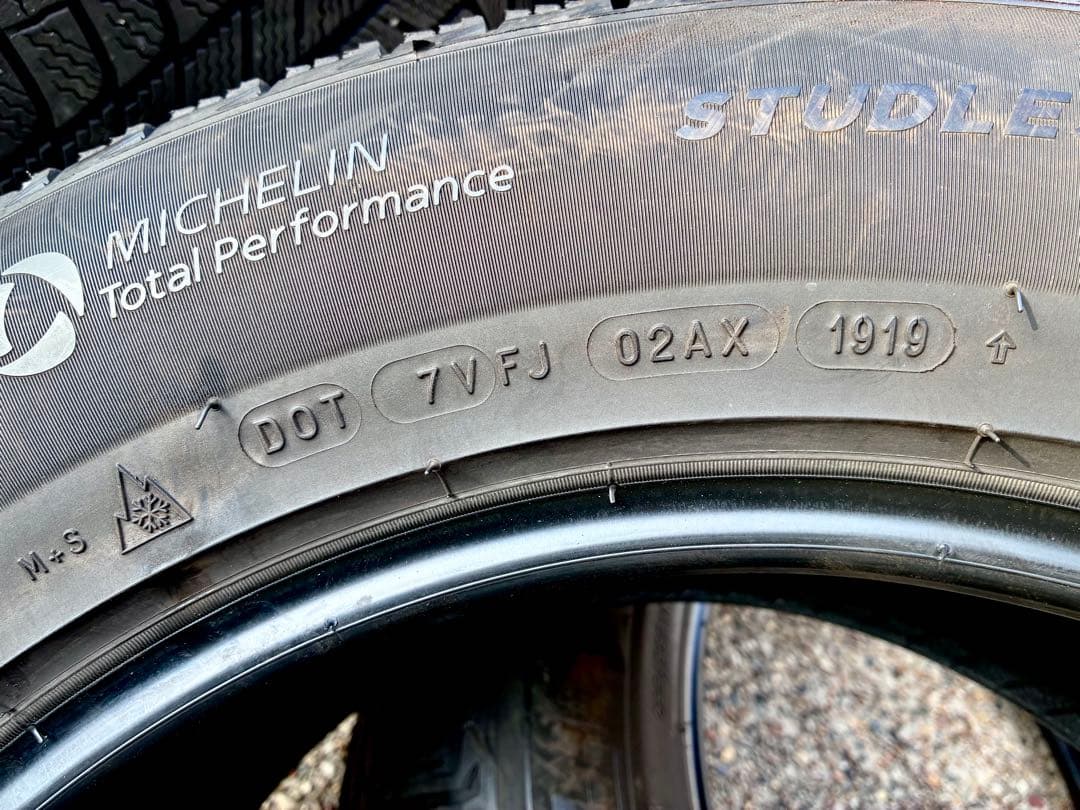 ウ*イ様 ミシュラン X-ICE3+ スタッドレスタイヤ255/55R18 4本