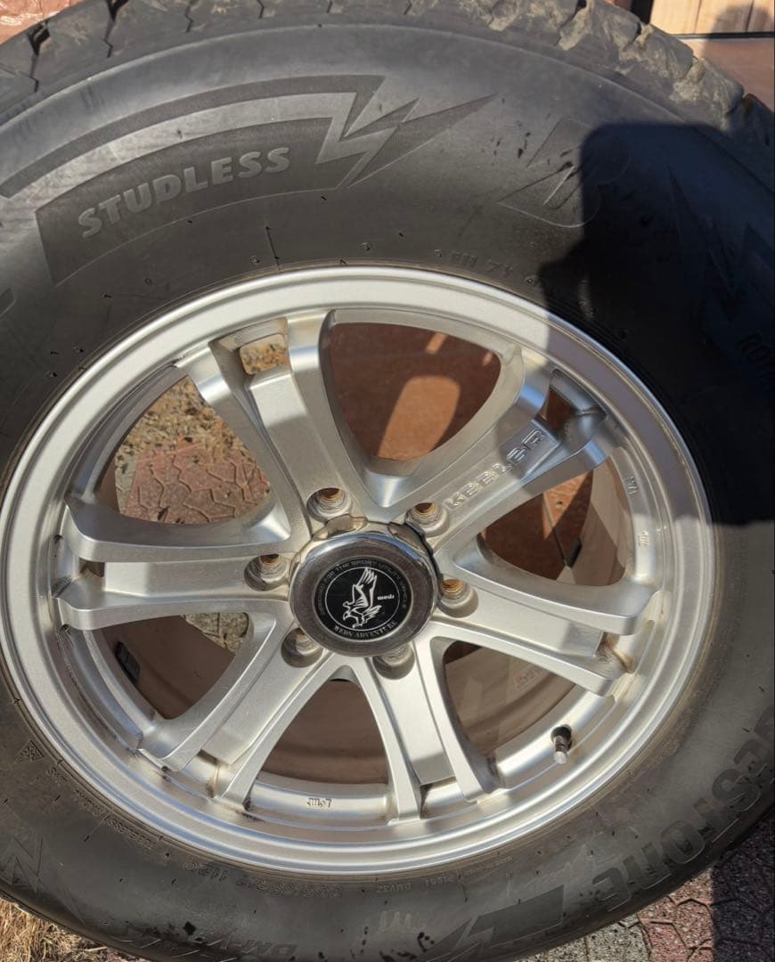 【送料込み】最終処分　ブリヂストン 265/65R17 スタッドレス4本