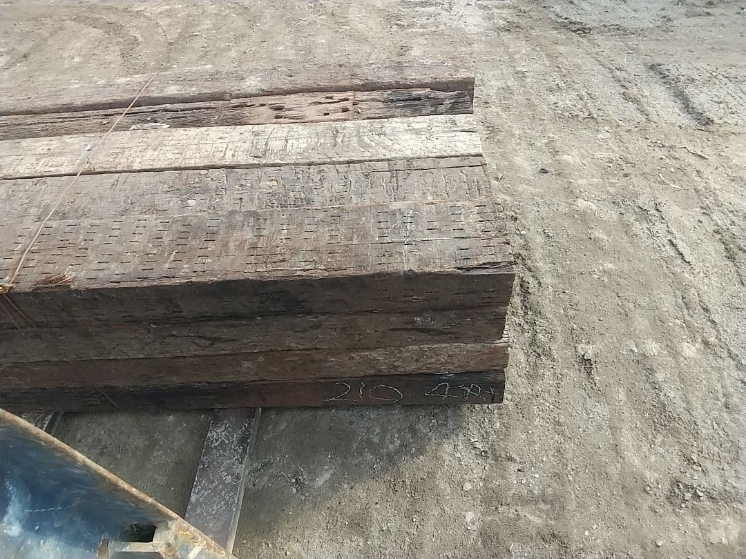 10本組 枕木 4級品 長さ約210cm 送料別 ガーデニング 花壇 庭づくり