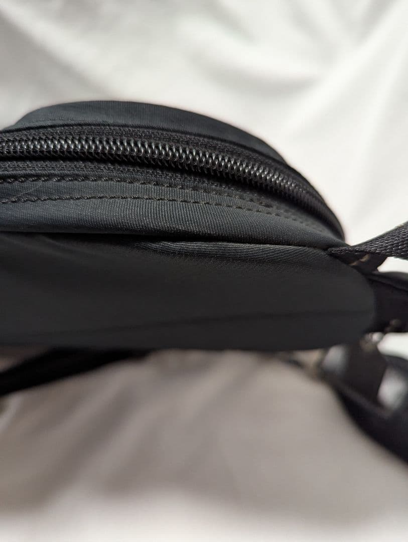 コーチ ボディバッグ ブラック