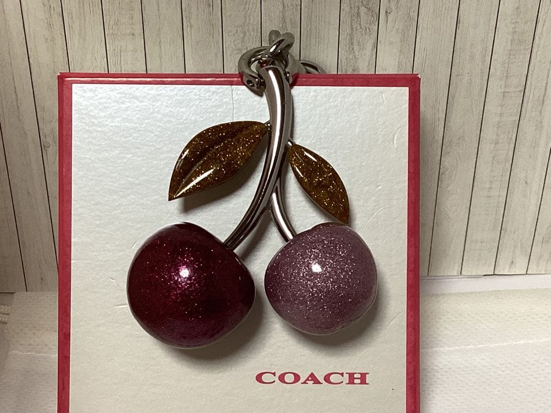 保存袋付き未使用美品コーチCOACH チェリーキーホルダーさくらんぼ本物